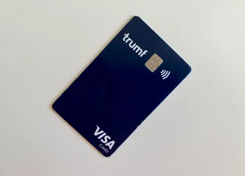 Forsidebilde til innlegget som viser et Trumf Visa kredittkort