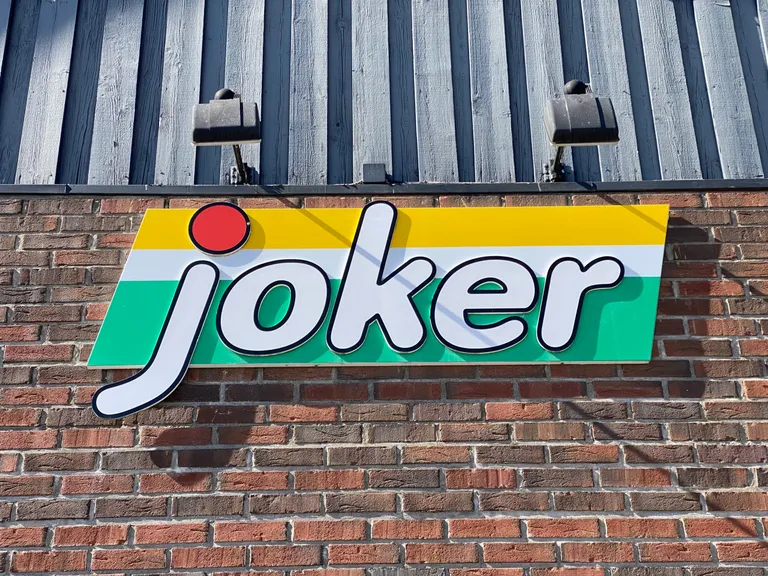 Forsidebilde til innlegget som viser et Joker skilt utenfor en butikk