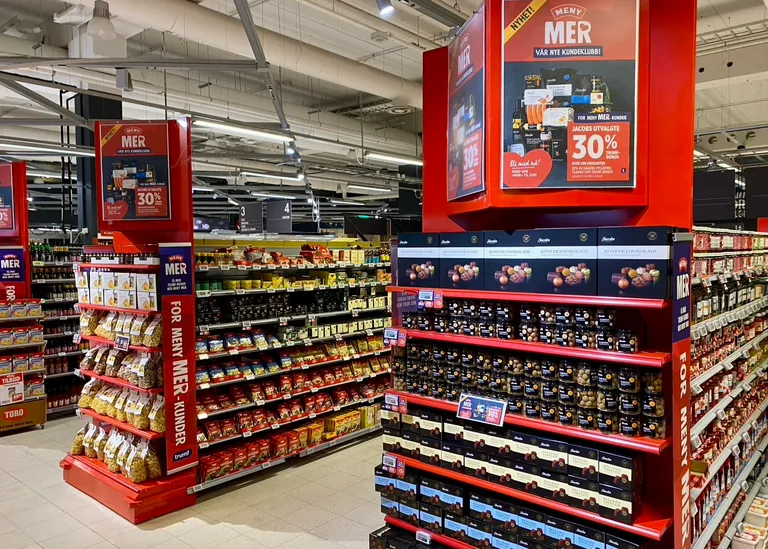 Forsidebilde til innlegget som viser butikkhyller på Meny